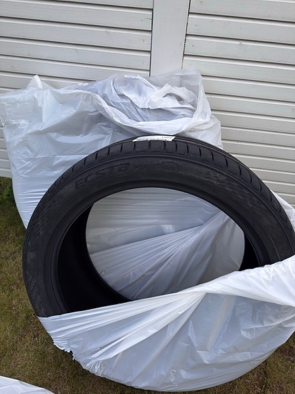 KUMHO ECSTA 285/40/”22 Kesärenkaat