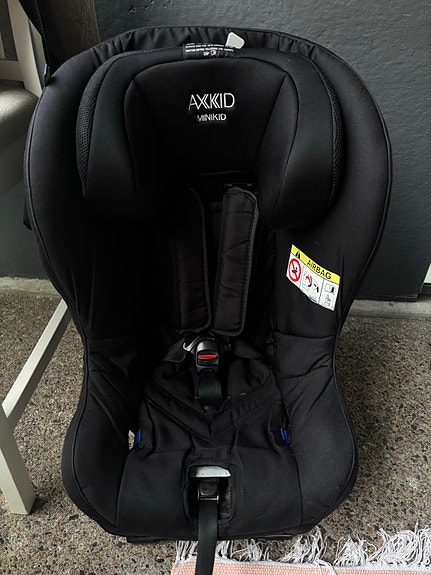 Axkid Minikid 2 turvaistuin