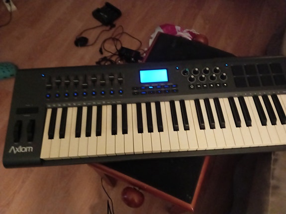 M audio Axiom 61 koskettimisto