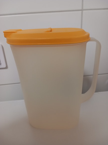 Tupperware kannu