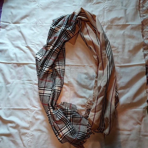 Ruudullinen Huivi