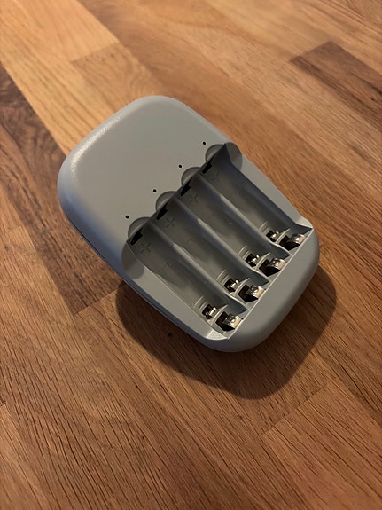 Ikea Stenkol AA/AAA akkulaturi