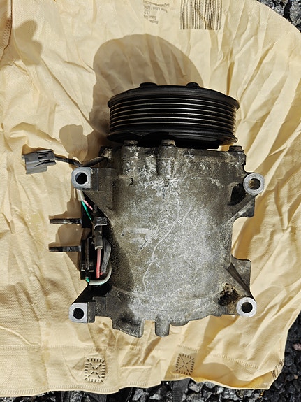 Honda Accord CL7 ilmastoinnin kompressori