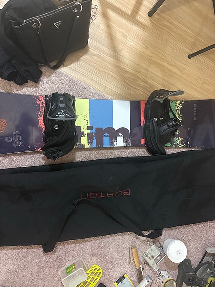 Burton lumilauta 153 cm siteillä