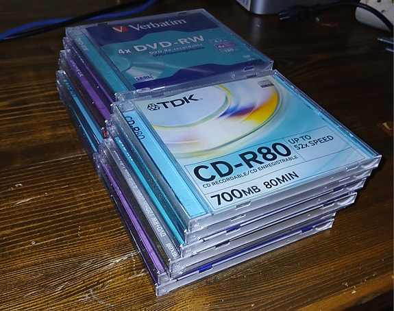 Tyhjiä dvd koteloita 14kpl