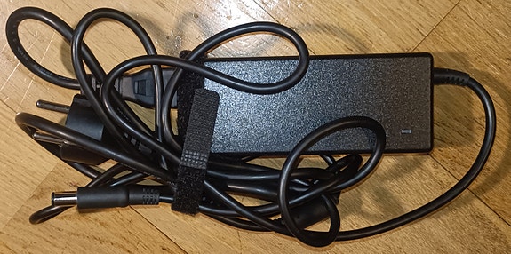 Dell Läppärin Laturi / Virtalähde 90W