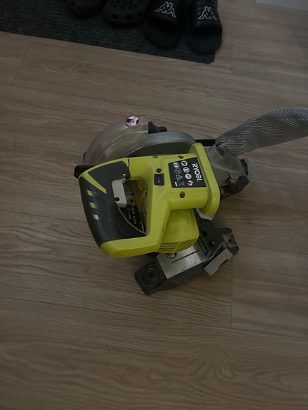 Ryobi One+ jiirisaha ja sirkkelinterä