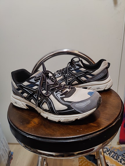 Asics Gel-Venture 6 Sneakerit