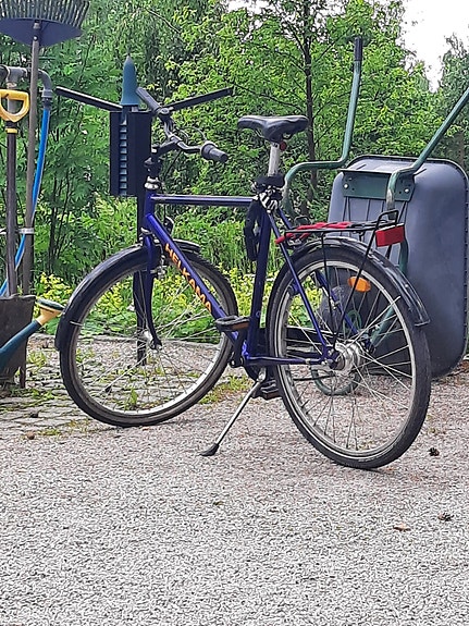 Seitsemän vaihteinen Helkama Strong Power 26"