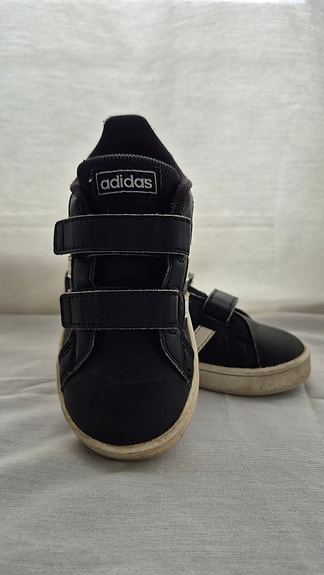 Adidas lasten lenkkarit