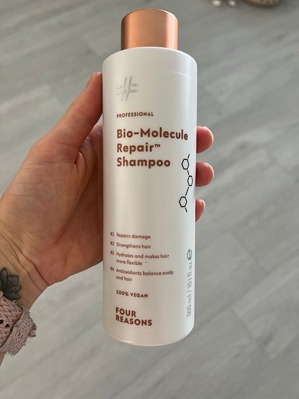 Four Reasons Bio-Molecule Repair Shampoo