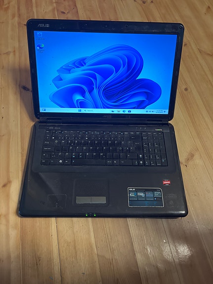 Asus 17,3” Led dualcore 2.1ghz