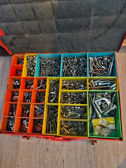 Ruuvit/Pultit/Mutterit