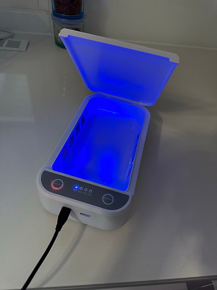 UV-valo sterilointikone