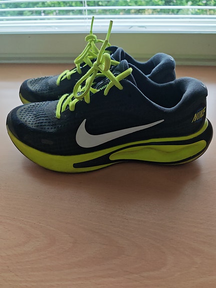 NIKE lenkkarit, 42