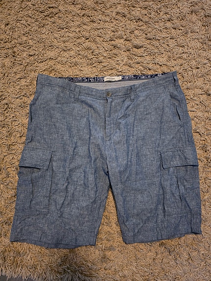Miesten shortsit