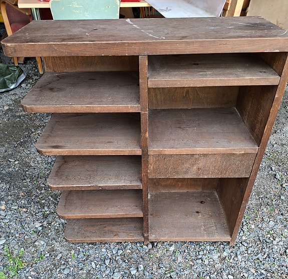 Vanha hyllykkö projekti