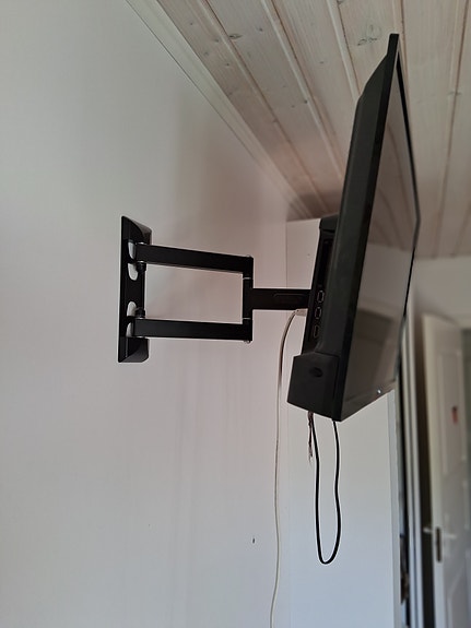 32" televisio