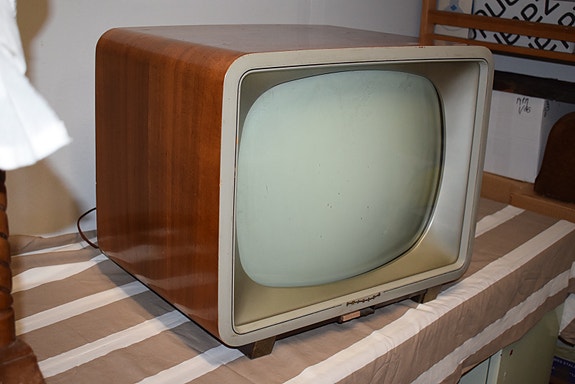 Puukuorinen Philips-putkitelkkari 50-luvulta