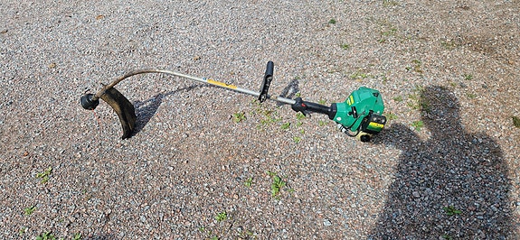 Weed Eater FeatherLite ruohotrimmeri