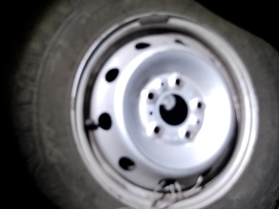 Pösö Citikka Fiat paku pellit 5x108 kesä 215/70-15C erittäin hyvät