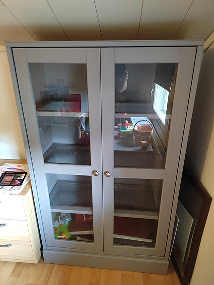 Ikea Havsta vitriinikaappi