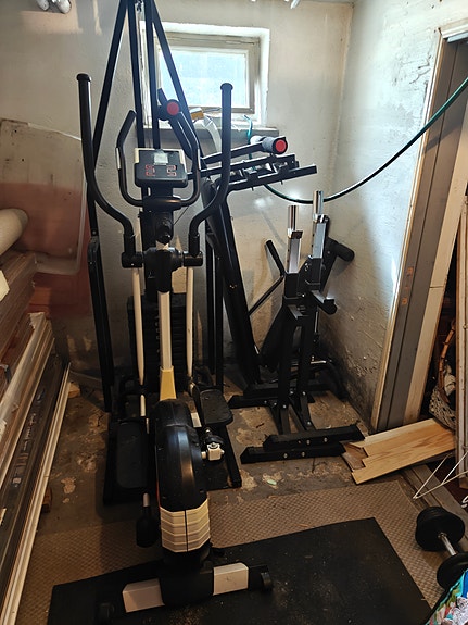 crosstrainer ja kuntolaitteita