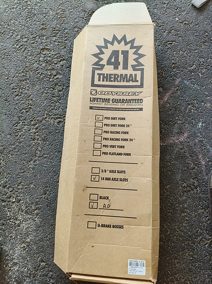 Odyssey 41 Thermal BMX-etuhaarukka 3/8" punainen