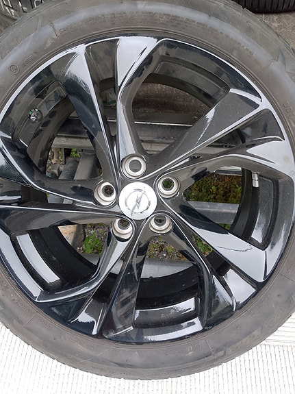 Opel OEM alut 5x105 TPMS kesärenkaat 225/45-17 hyvät