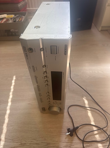 Onkyo TX-SR504E AV-vahvistin