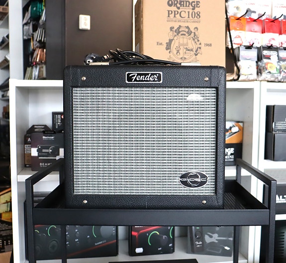 Fender G-DEC Junior kitaravahvistin