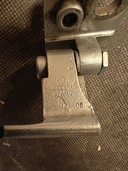 VW vasen etuovi sarana