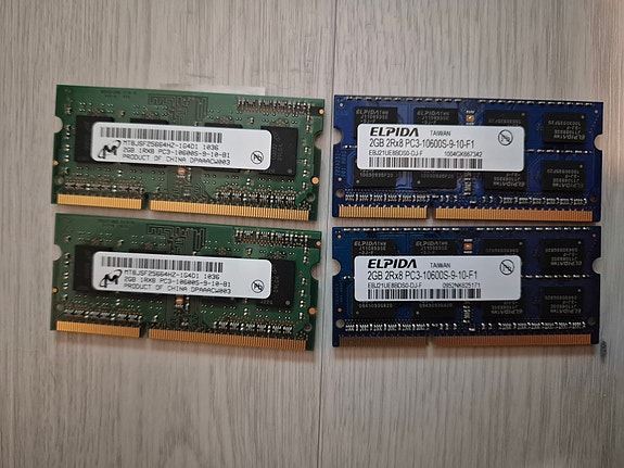 DDR3 SO-DIMM RAM-muistit 4 x 2GB