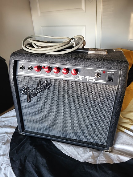 Fender X-15 kitaravahvistin