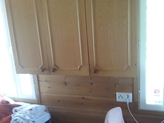 Puinen keittiön kaapisto