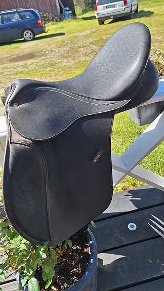 Wintec yleissatula 17"