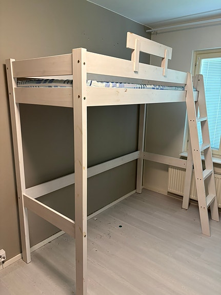 Sotka Teini parvisänky, valkoinen puinen