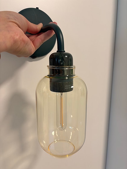 Myydään Normann Copenhagen Amp-seinävalaisin