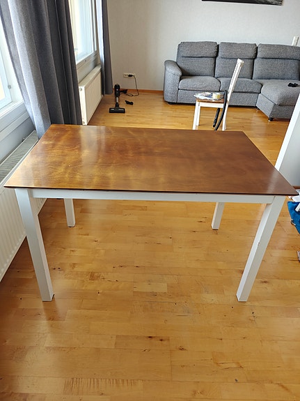 Keittiönpöytä (4hlö)