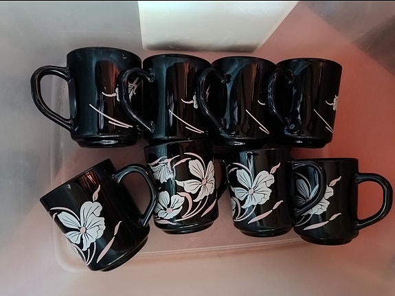 Mukit  ja kulho