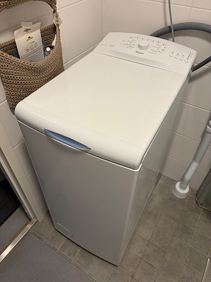 VARATTU Whirlpool päältätäytettävä pesukone 6kg