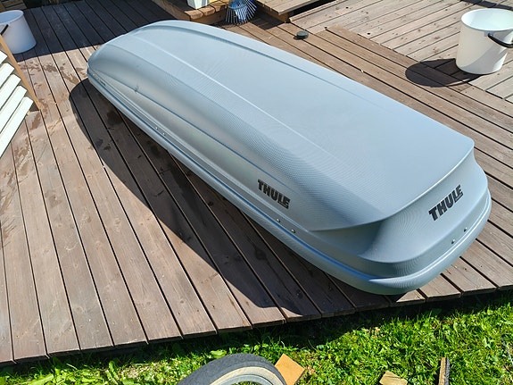 Thule Pacific 700 kattoboksi harmaa