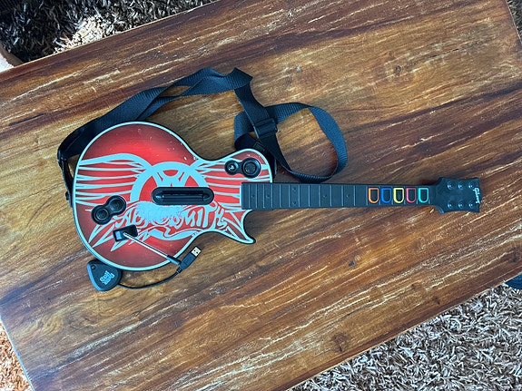 Guitar Hero Aerosmith -pelikitara