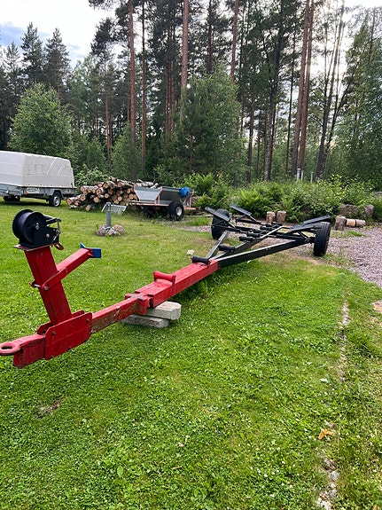 Veneen traileri vinssillä
