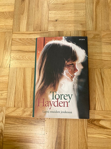 Torey Hayden: Lapsi muiden joukossa - kirja