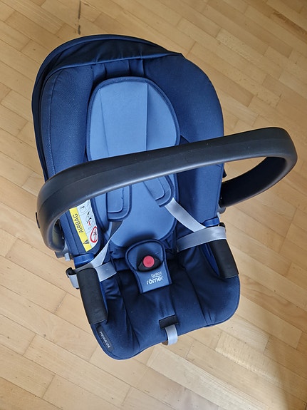 Britax Römer BABY-SAFE² i-Size -turvakaukalo + ISOFIX-yhteensopiva