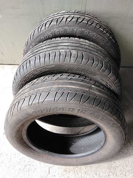 205/60r16
