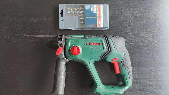 Bosch UniversalHammer 18V akkuporavasara
