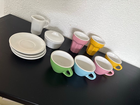 IKEA lasten leikkikeittiön kahviastiasto