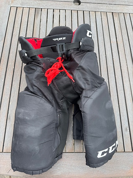 Ccm jr XL jääkiekkohousut
